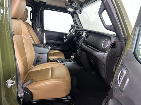 Used 2023 Jeep Wrangler Unlimited Sahara image 27