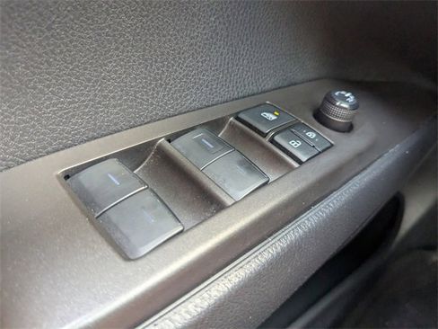 Used 2022 Toyota Camry LE image 23