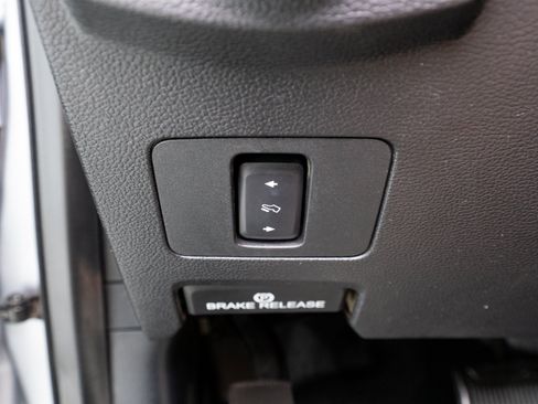 Used 2021 Ford F350 Lariat w/ Lariat Value Package AWD/4WD image 36