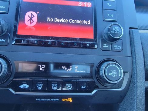 Used 2018 Honda Civic Sport image 15