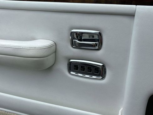 Used 1987 Rolls-Royce Silver Spur image 10