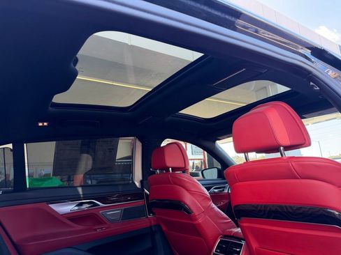 Used 2022 BMW 740i xDrive w/ M Sport Package image 31