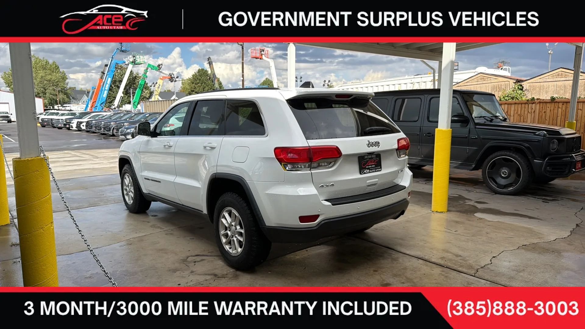 Used 2019 Jeep Grand Cherokee Laredo AWD/4WD image 3