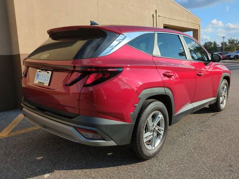 Certified 2025 Hyundai Tucson SE image 4