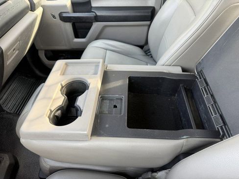 Used 2017 Ford F450 XL w/ Power Equipment Group image 27