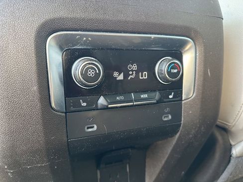 Used 2022 Chevrolet Tahoe LT w/ Luxury Package image 35