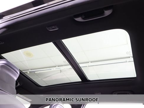 Used 2023 Jeep Grand Cherokee L Overland w/ Luxury Tech Group IV image 4