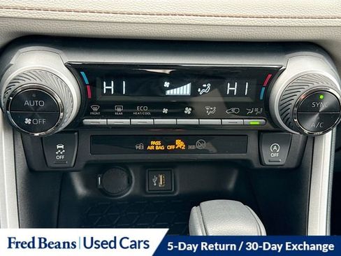 Used 2025 Toyota RAV4 XLE image 17