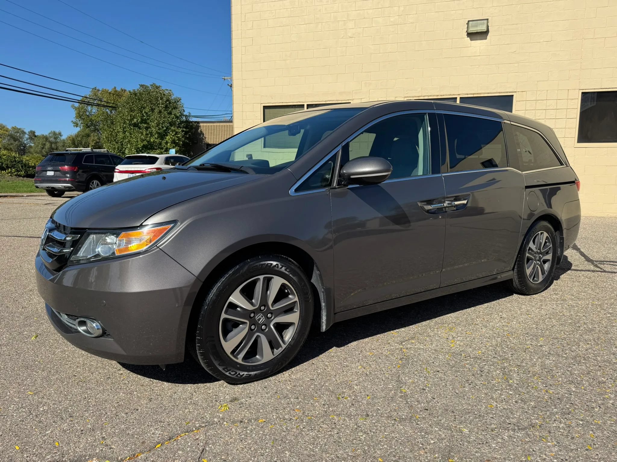 Used 2014 Honda Odyssey Touring image 4