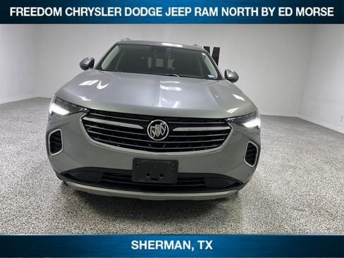 Used 2023 Buick Envision Essence image 2