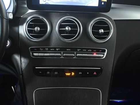 Used 2022 Mercedes-Benz GLC 300 4MATIC image 25
