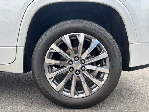 Used 2023 Chevrolet Traverse Premier image 4