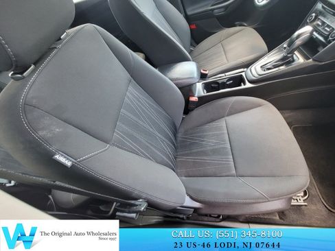 Used 2016 Ford Focus SE FWD image 17