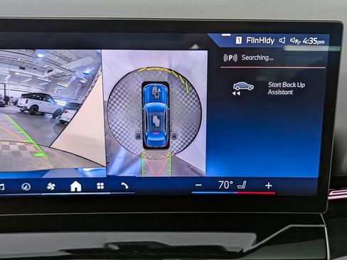 Used 2025 BMW 530i xDrive w/ Premium Package image 23