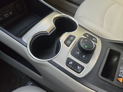 Used 2024 GMC Terrain Denali w/ Denali Premium Package image 23