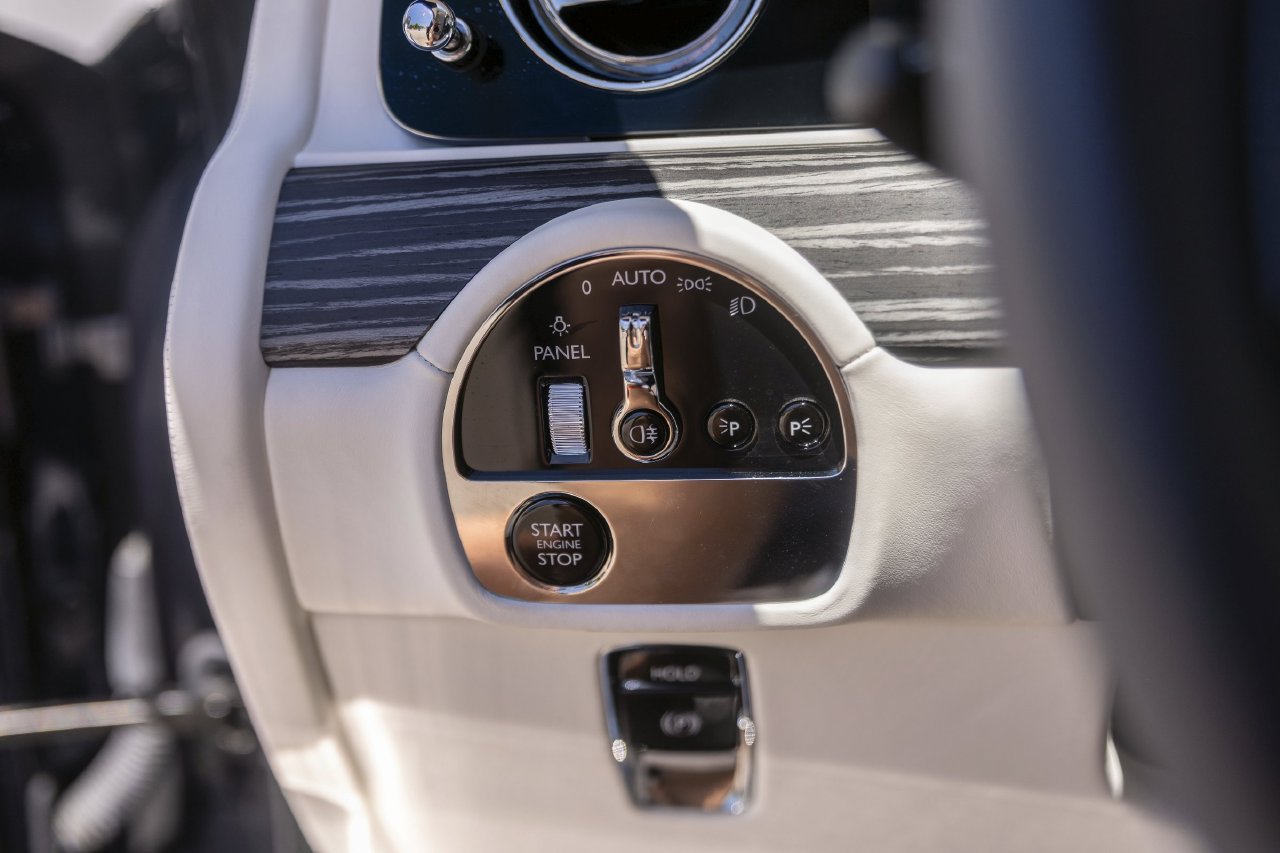 Certified 2025 Rolls-Royce Ghost AWD/4WD image 30