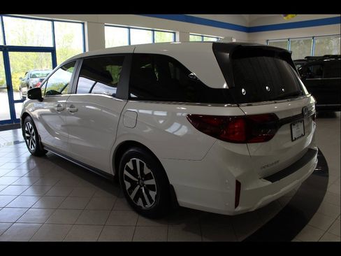 Certified 2025 Honda Odyssey EX-L image 7