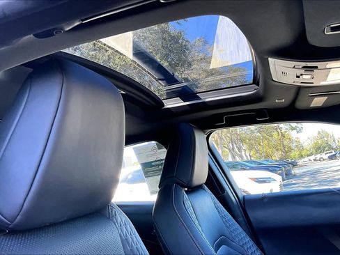 Used 2021 Lexus UX 200 w/ Premium Package FWD image 14