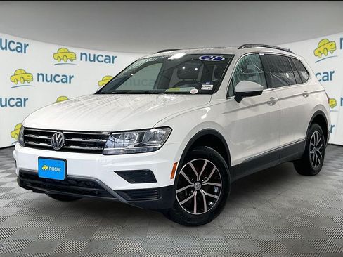 Used 2021 Volkswagen Tiguan SE w/ Panoramic Sunroof Package AWD/4WD image 3