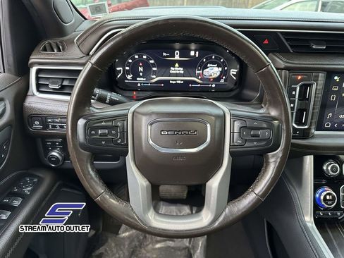 Used 2022 GMC Yukon XL Denali image 15