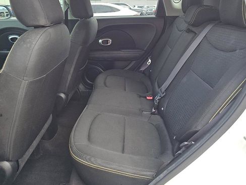 Used 2016 Kia Soul + FWD image 11