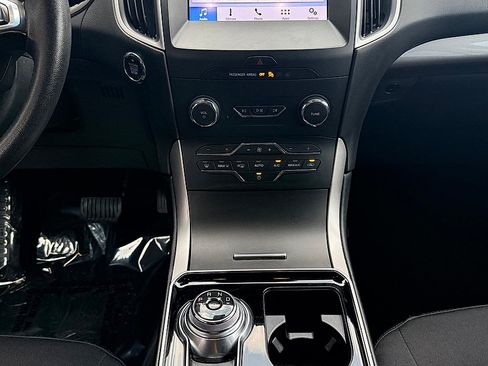 Used 2019 Ford Edge SEL AWD/4WD image 14