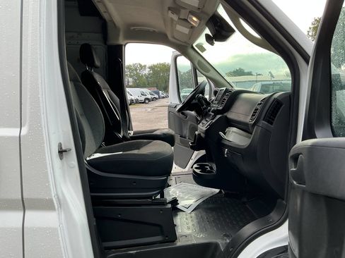 Used 2023 RAM ProMaster 2500 FWD image 6