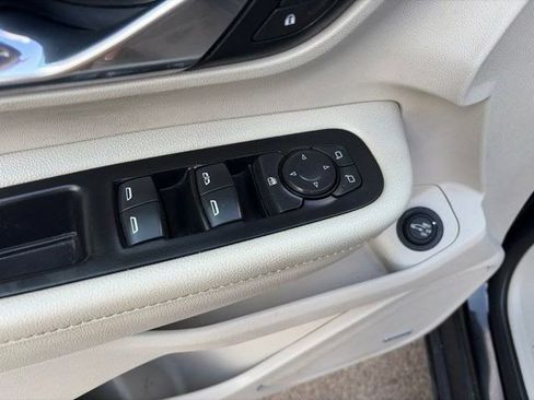 Used 2020 GMC Terrain Denali w/ Denali Premium Package FWD image 14