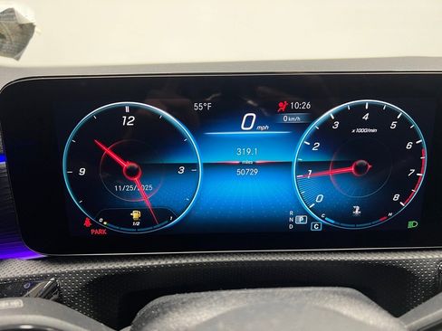 Used 2023 Mercedes-Benz CLA 250 4MATIC image 32