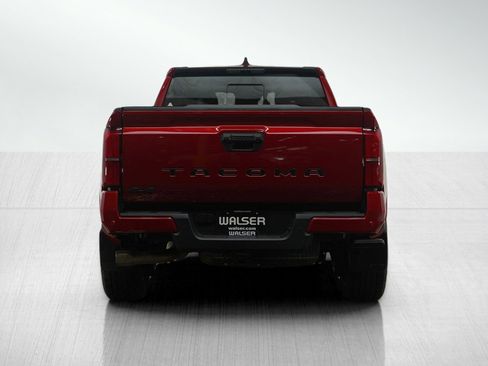 Certified 2025 Toyota Tacoma SR5 image 4