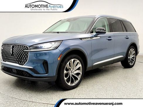 Used 2026 Lincoln Aviator Reserve AWD/4WD image 1