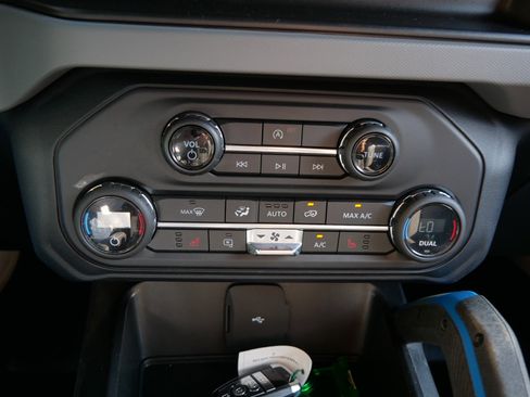 Certified 2021 Ford Bronco Black Diamond image 23