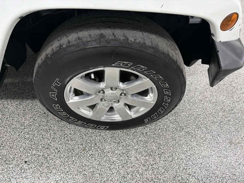 Used 2015 Jeep Wrangler Unlimited Sahara w/ Connectivity Group AWD/4WD image 36