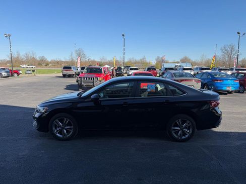 Used 2024 Volkswagen Jetta SE image 7