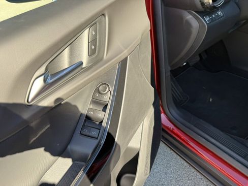 New 2026 Chevrolet Equinox LT image 13