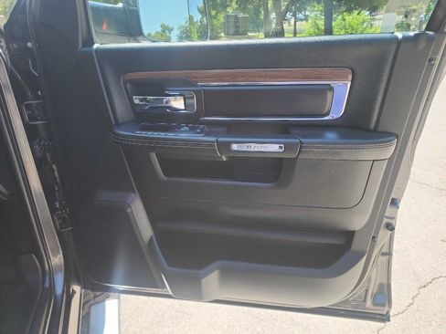 Used 2016 RAM 2500 Laramie AWD/4WD image 37