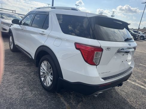 Used 2023 Ford Explorer Limited w/ Equipment Group 301A image 5