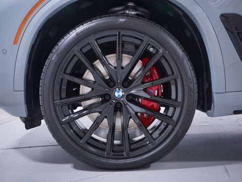 New 2026 BMW X5 M60i image 2