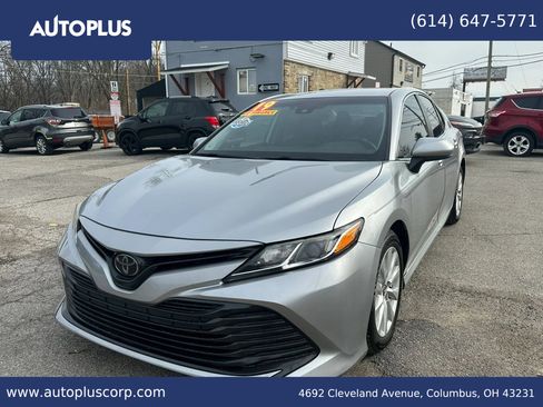 Used 2019 Toyota Camry LE FWD image 1