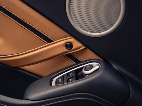 Used 2020 Aston Martin V8 Vantage Coupe RWD image 16