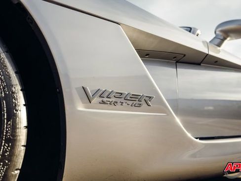 Used 2003 Dodge Viper SRT-10 image 29