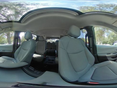 Used 2025 Toyota Sienna XLE FWD image 45