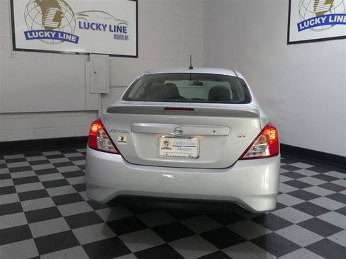Used 2017 Nissan Versa SV FWD image 8