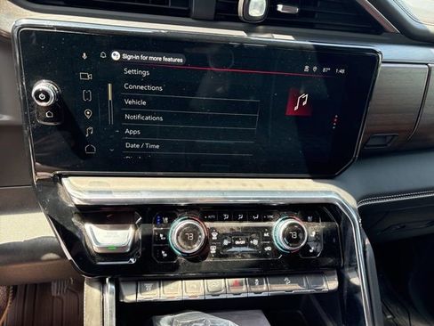 Used 2025 GMC Sierra 3500 Denali Ultimate image 11