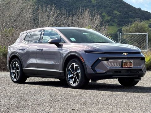 New 2026 Chevrolet Equinox EV LT image 2