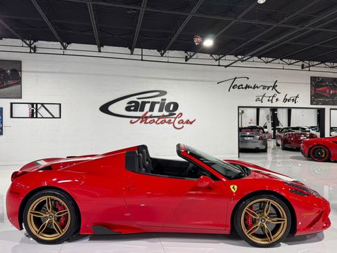 Used 2015 Ferrari 458 Speciale A image 8