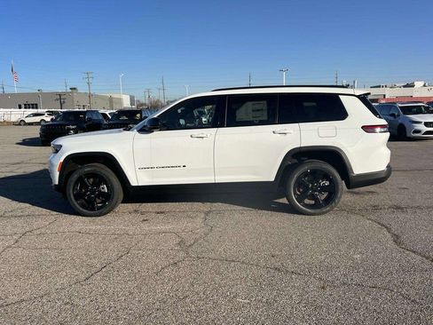 New 2025 Jeep Grand Cherokee L Limited image 2
