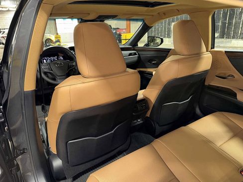 Used 2024 Lexus ES 350 w/ Premium Package image 27