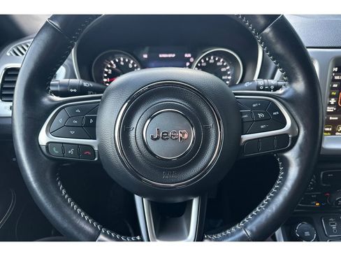 Used 2021 Jeep Compass Latitude image 25