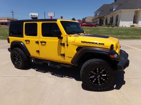 Used 2021 Jeep Wrangler Unlimited Sport image 12